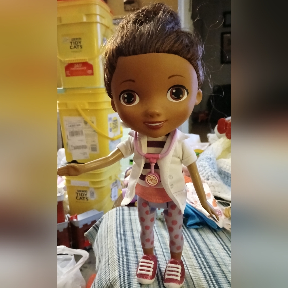 DOC MCSTUFFINS Pink Polka Dot Outfit and Hair Bow